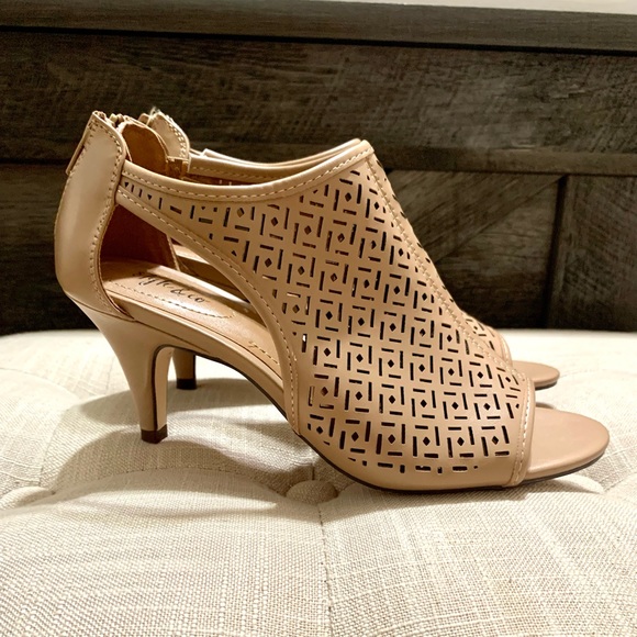 Style & Co. Shoes - NWOT Style & Co Hyrine Open Toe Special Occassion Mule Sandals